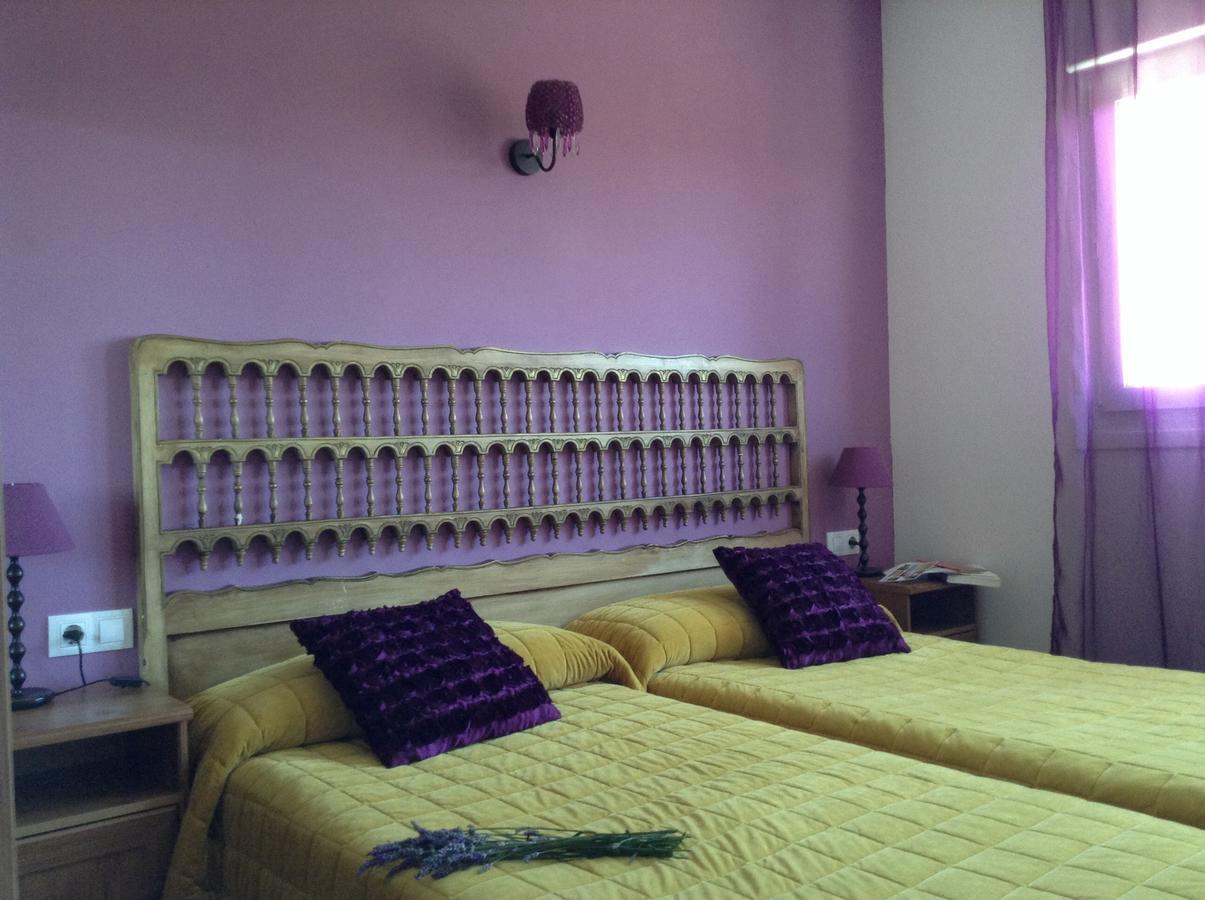 Hostal Camino Del Perdon Утерга Экстерьер фото
