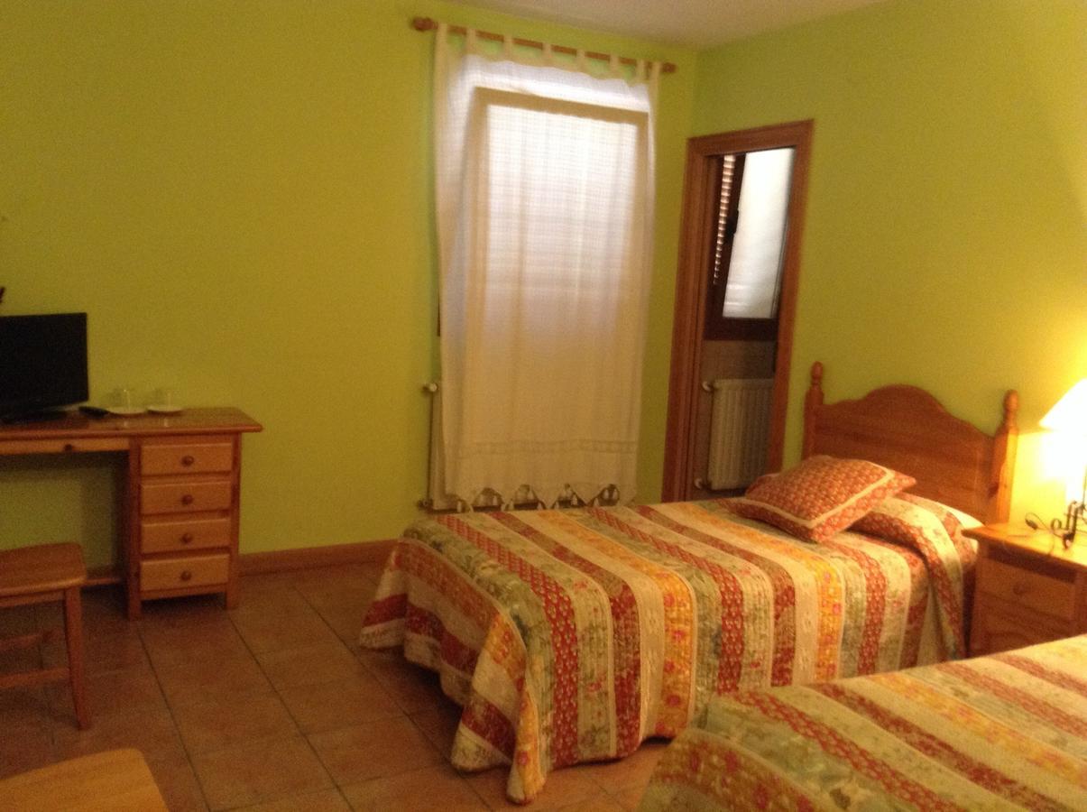 Hostal Camino Del Perdon Утерга Экстерьер фото